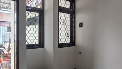 Kesempatan Rumah di Cipondoh, Tangerang, LB 120m², Harga 800 Juta