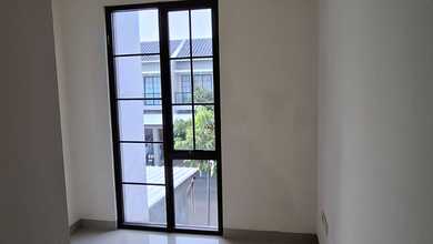 Rumah Favorit di Tangerang Kota, Tangerang, 3 KT, Harga 1,3 Miliar