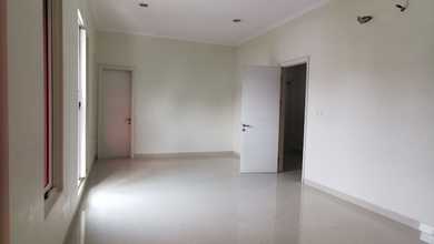 Rumah Sewa Murah Lokasi Gading Serpong, Tangerang, LB 200m²