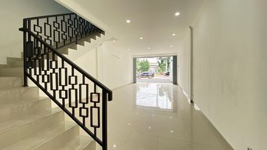 Dijual Cepat Ruko Siap Pakai 3 ½ Lantai Bangunan Full Baru