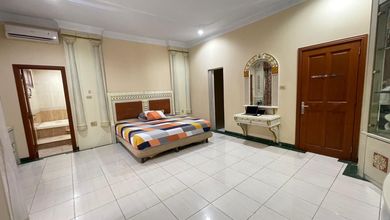 Disewakan Rumah Murah di Muara Karang, Jakarta Utara, LT 270m²