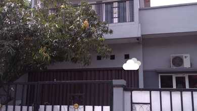 Rumah Dijual di Harapan Indah, Bekasi, LB 300m², Harga Kompetitif!