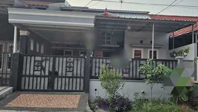 Rumah Siap Pakai di Area Harapan Indah, Bekasi, LT 144m²