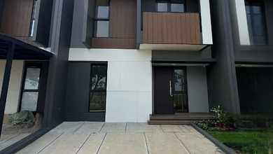 Rumah Sewa Nyaman Lokasi Summarecon Crown Gading, Bekasi, LB 65m²