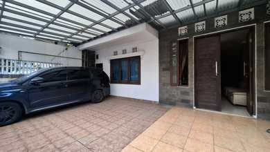 Rumah Dijual di Pekayon, Bekasi, LB 300m², Harga Terbaik!