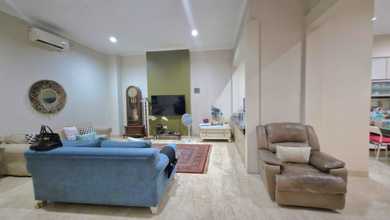 Dijual rumah Mewah di Pondok Kelapa, Jakarta Timur - LT 300m²
