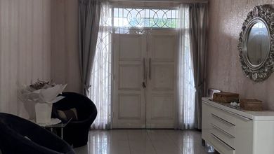 Penawaran Eksklusif, rumah Mewah di Kelapa Gading, Jakarta Utara, LB 240m²