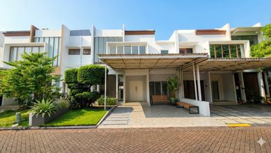 Hunian Prestisius di Kawasan Cakung, Jakarta Timur, LB 300m², Harga 4,2 Miliar
