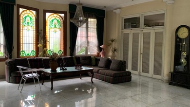 Hunian Elegan di Pondok Indah, Jakarta Selatan, 5 KT, LT 383m²