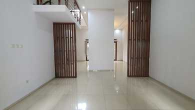 Kesempatan Langka, rumah Mewah di Lebak Bulus, Jakarta Selatan, LB 300m²