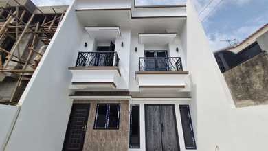 Rumah Prestisius di Kawasan Duren Sawit, Jakarta Timur, LB 185m², Harga 3 Miliar