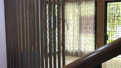 Rumah Siap Pakai di Kawasan Harapan Indah, Bekasi, LT 144m²