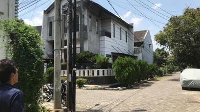 Dijual Rumah Nyaman di Galaxy, Bekasi - LT 192m²