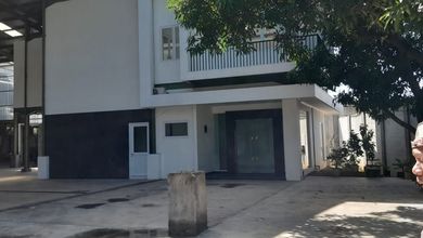 Dijual Gudang Siap Pakai di Jl Raya Narogong Bekasi Timur 