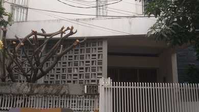Penawaran Eksklusif, rumah Mewah di Cempaka Putih, Jakarta Pusat, LB 180m²