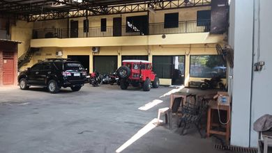 Rumah Mewah Luas 680 m2, di Pulo Gadung, Jakarta Timur