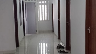 Jual Rumah Strategis di Pondok Gede, Bekasi - LT 142m²
