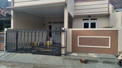 Rumah Siap Huni di Area Harapan Indah, Bekasi, LT 94m²