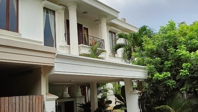 Kesempatan Langka, rumah Prestisius di Cibubur, Jakarta Timur, LB 750m²