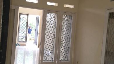 Rumah Sewa Nyaman Lokasi Harapan Indah, Bekasi, LB 120m²