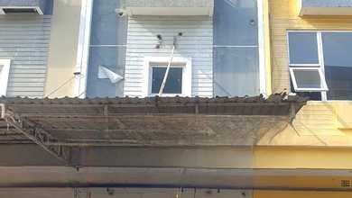 Disewakan Ruko Sentra Poin 3 Lantai Harapan Indah Bekasi