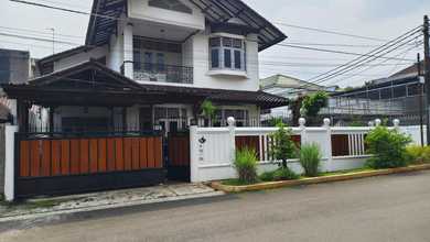 Hunian Prestisius di Kawasan Duren Sawit, Jakarta Timur, LB 400m², Harga 7,5 Miliar