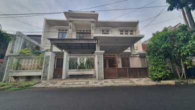 Rumah Favorit di Harapan Baru, Bekasi, 3 KT, Harga 1,8 Miliar