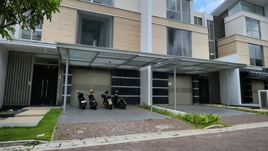 Penawaran Eksklusif, rumah Prestisius di Golf Island, Jakarta Utara, LB 311m²