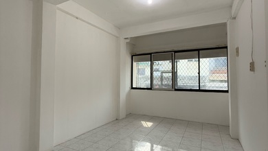 Rumah Sewa Nyaman Lokasi Jelambar, Jakarta Barat, LB 18m²