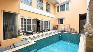 For Sale rumah Eksklusif di Mega Kuningan, Jakarta Selatan - LT 604m²