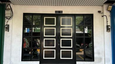 Jual Ruko Ukuran Besar Siap Pakai Menghadap Jalan Besar