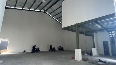 Gudang bersih rapi siap pakai di cikarang dijual murah