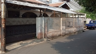 Tanah Dekat Komersil Area Tebet, Ideal untuk Mendirikan Bisnis