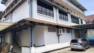 Gudang Bersih Rapi Di Jakarta Timur Siap Pakai