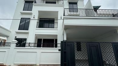 Rumah Mewah di Muara Karang, Jakarta Utara, 4 KT, LT 300m²