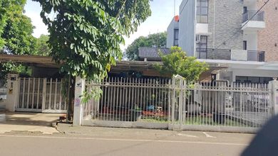 Dijual rumah Eksklusif di Lebak Bulus, Jakarta Selatan - LT 350m²
