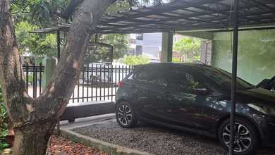 Rumah Elegan di Pulomas, Jakarta Timur, 3 KT, LT 200m²