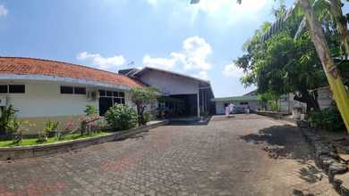 Rumah Prestisius di Kawasan Petemon, Surabaya, LB 655m², Harga 12,5 Miliar