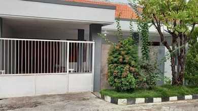 Jual Rumah Strategis di Rungkut, Surabaya - LT 180m²