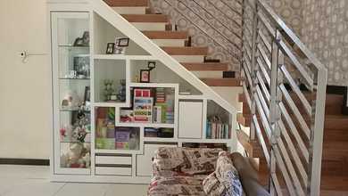 Rumah Mewah di Kawasan Sambikerep, Surabaya, LB 240m², Harga 3,1 Miliar