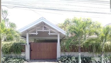 Rumah Area Luxury Manyar, Surabaya - Harga Menarik 4,5 Miliar