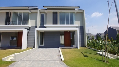 Rumah Dijual di Citraland, Surabaya, LB 120m², Harga Terbaik!