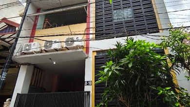 Rumah Kost Aktif Pria Semolowaru Indah Dekat Universitas dan Pusat Bisnis