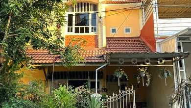 Rumah Favorit di Rungkut, Surabaya, 4 KT, Harga 1,4 Miliar