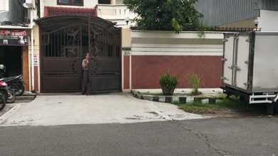 Kesempatan Eksklusif, rumah Mewah di Genteng, Surabaya, LB 250m²