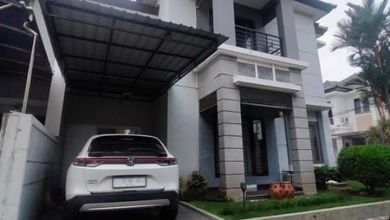 Rumah Dijual di Manyar, Surabaya, LB 221m², Harga Kompetitif!