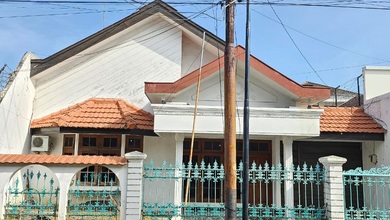 Hunian Mewah di Dharma Husada, Surabaya, 3 Kamar Tidur, LT 300m²