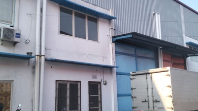 Gudang Dekat Kedung Cowek - Kenjeran Siap Pakai Habis Renov Akses Container 40 Feet