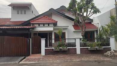 Hunian Prestisius di Kawasan Rungkut, Surabaya, LB 450m², Harga 3,5 Miliar