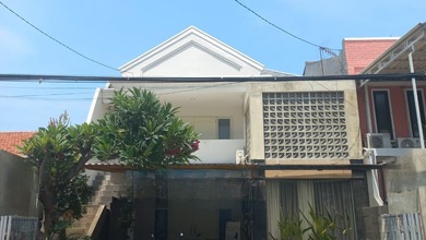 Rumah Area Premium Gayungan, Surabaya - Harga Terbaik 4,8 Miliar